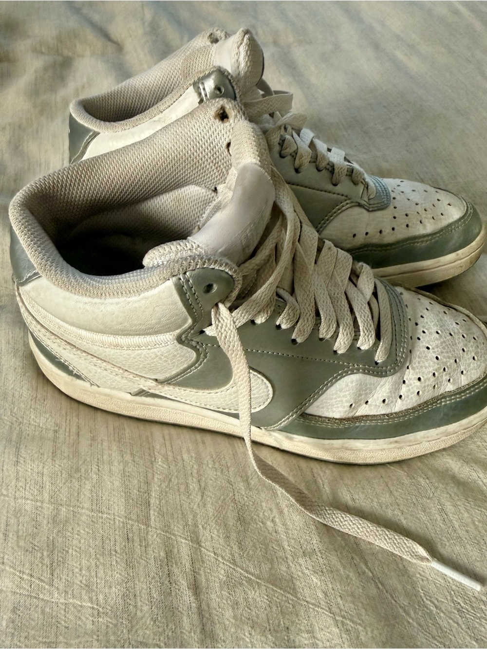 Nike Kids High-Top Sneakers in Off-White and Olive